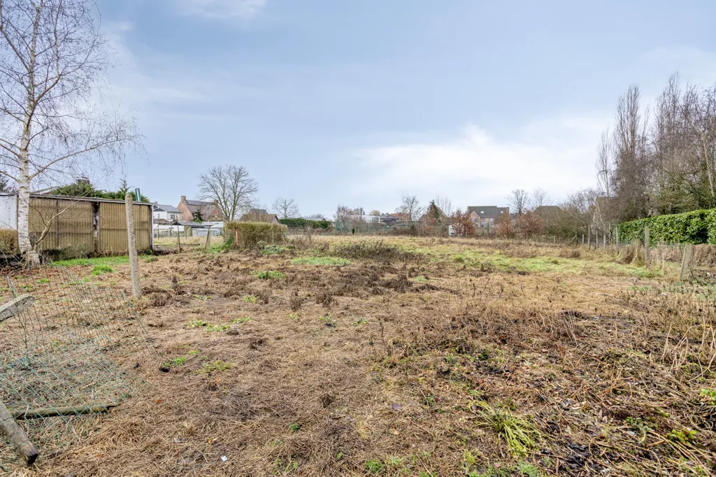 Jardin - Terrain de 3.325 m² avec Potentiel de Développement à Ingelmunster