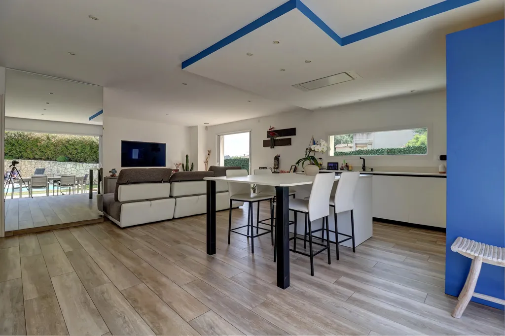 Köök - Villa with Pool and Studio in 3,652m² Garden