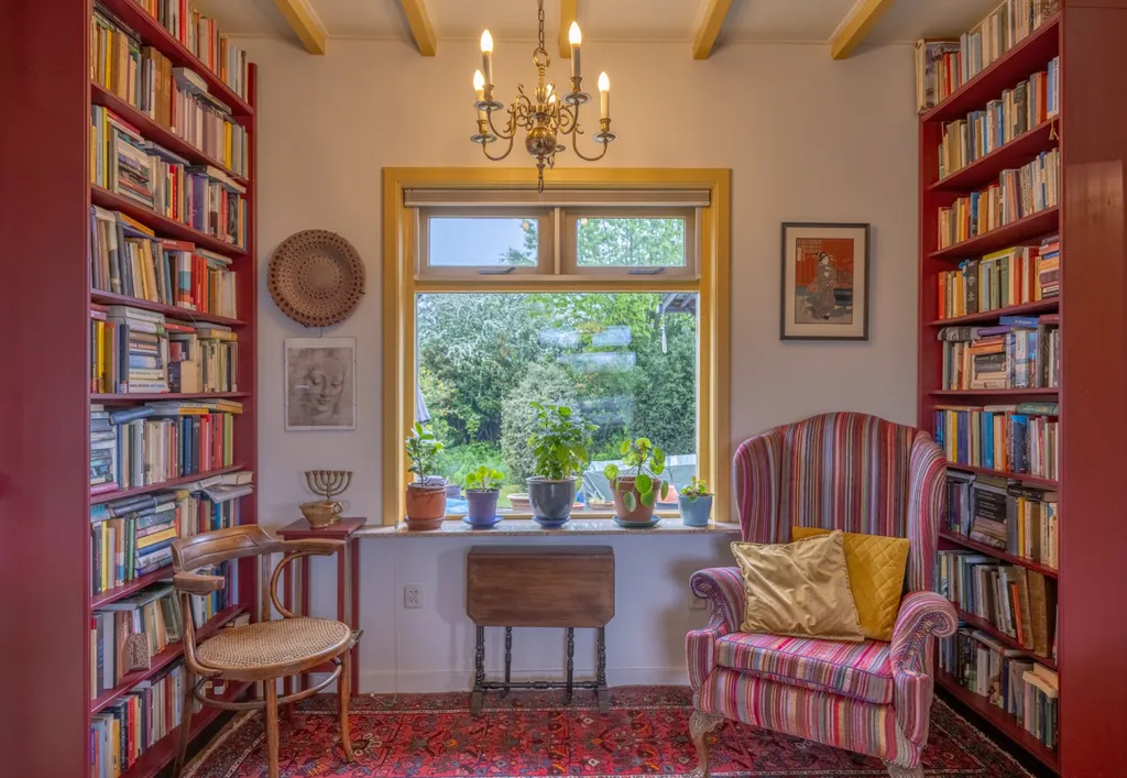 Office - Detached House with Garden in Oene