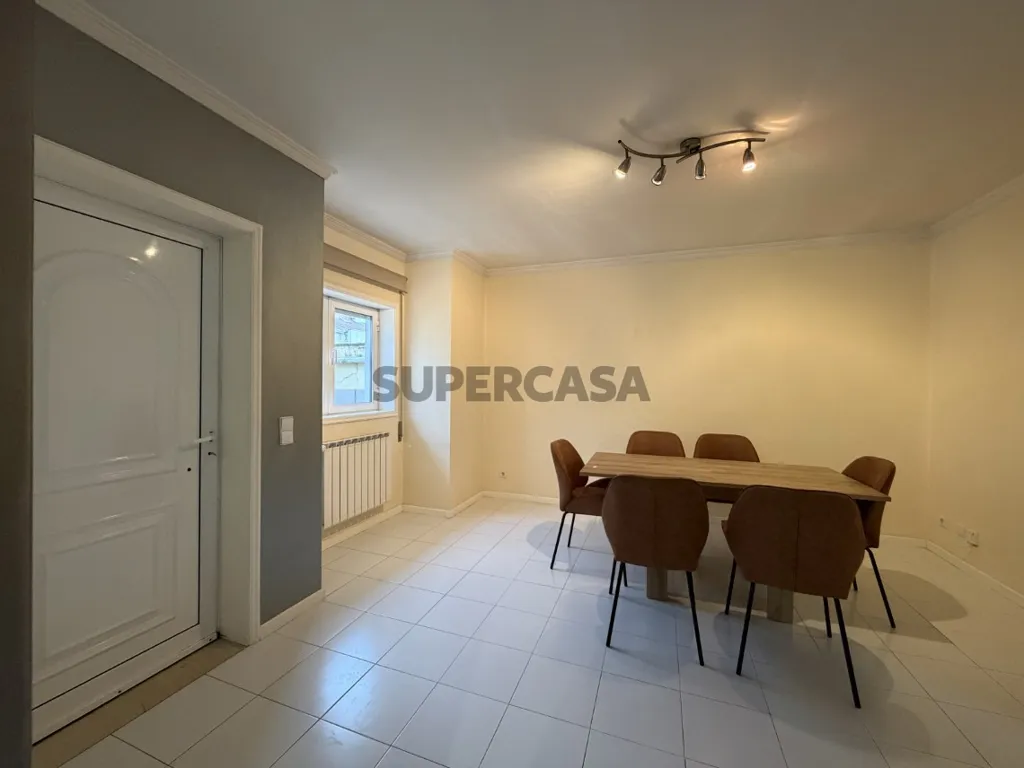 Söögituba - Luxury House with Private Garden in Forca, Aveiro