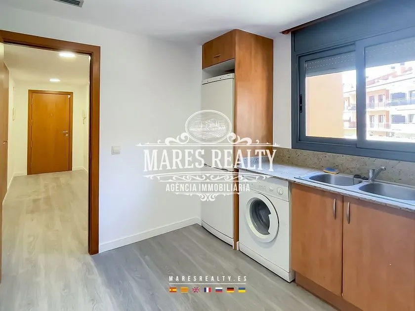 Cuisine - Apartment with Pool in Fenals, Lloret De Mar