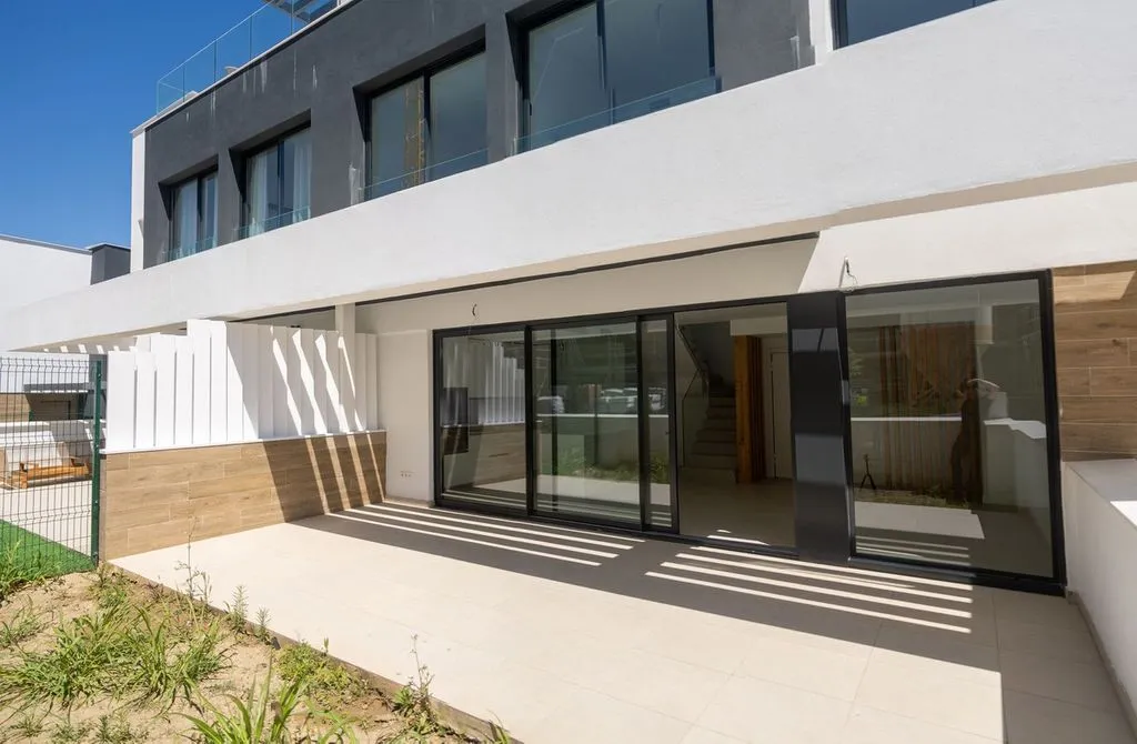 Esterno - Contemporary Villa with Pool in Serene Atalaya