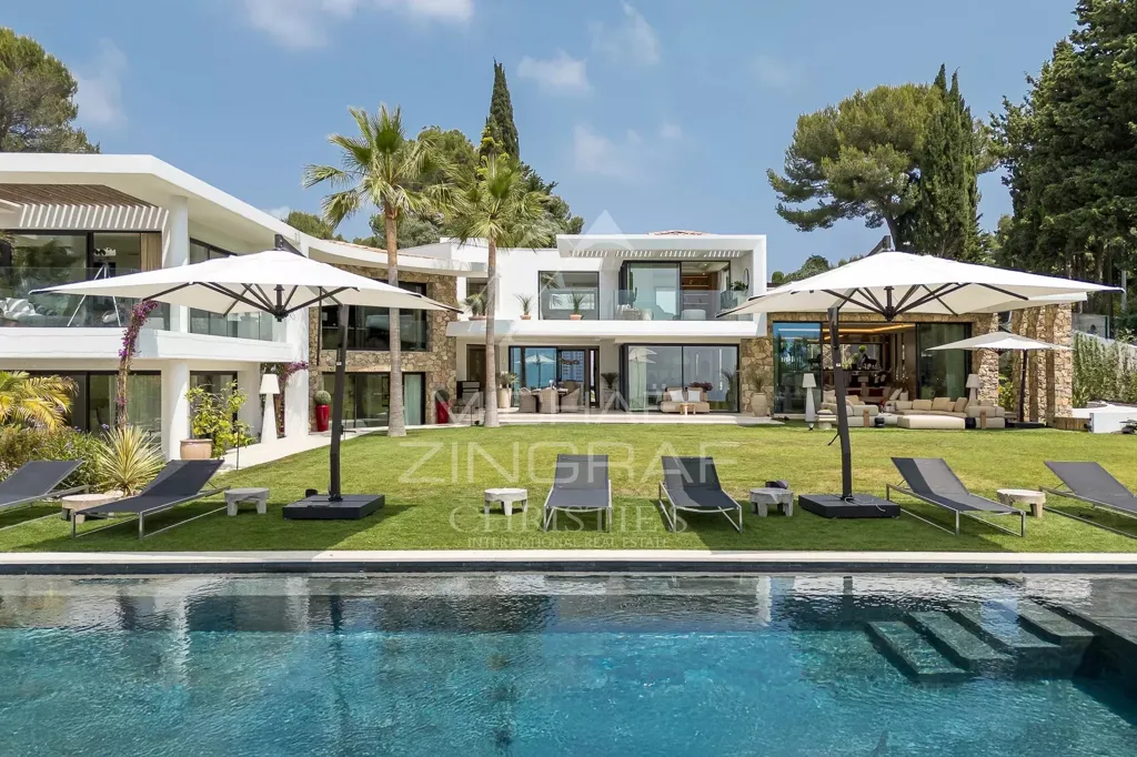 Piscine - Villa de luxe avec vue mer à Cannes