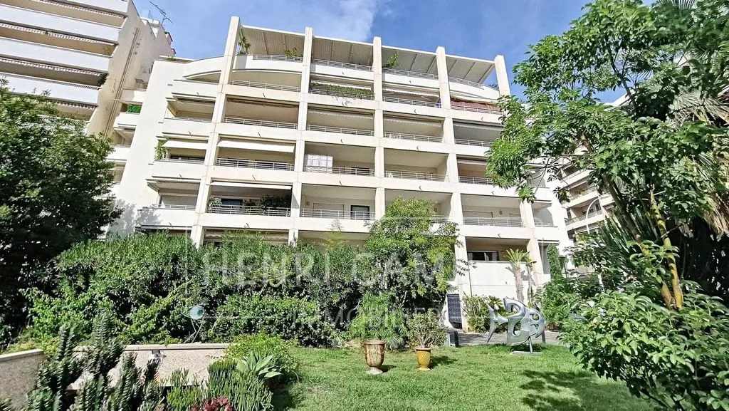 Aed - Luxury Flat with Terraces in Cannes Centre