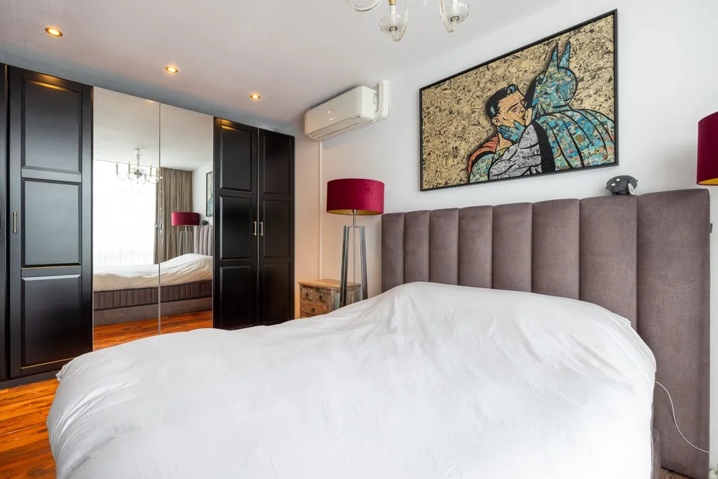 Bedrooms - High-End Industrial Loft with Skyline View in Rotterdam