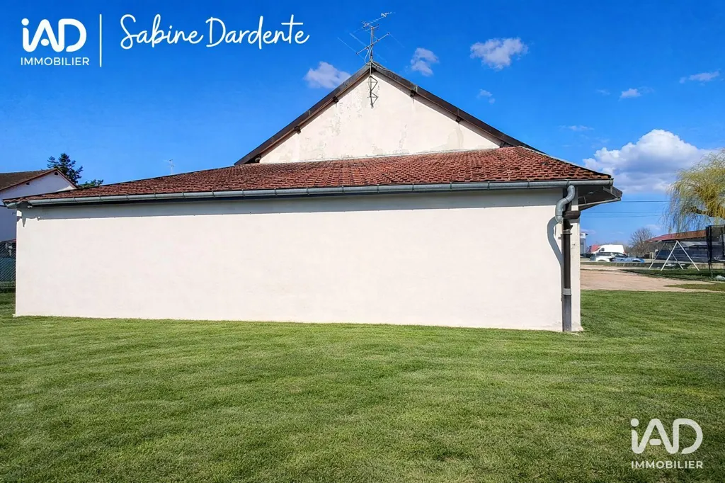 Aed - Renovated House with Land in Pleure