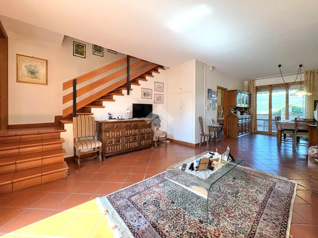 Elutuba - Terraced Villa with Garden in Pelago