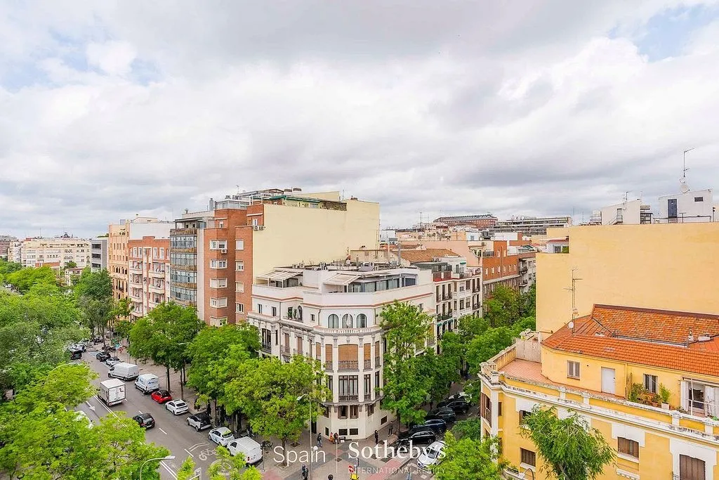 Rõdu - Apartment with Air Conditioning in Central Madrid
