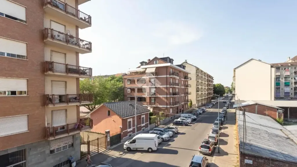 Extérieur - Modernised Apartment with Balcony in Turin