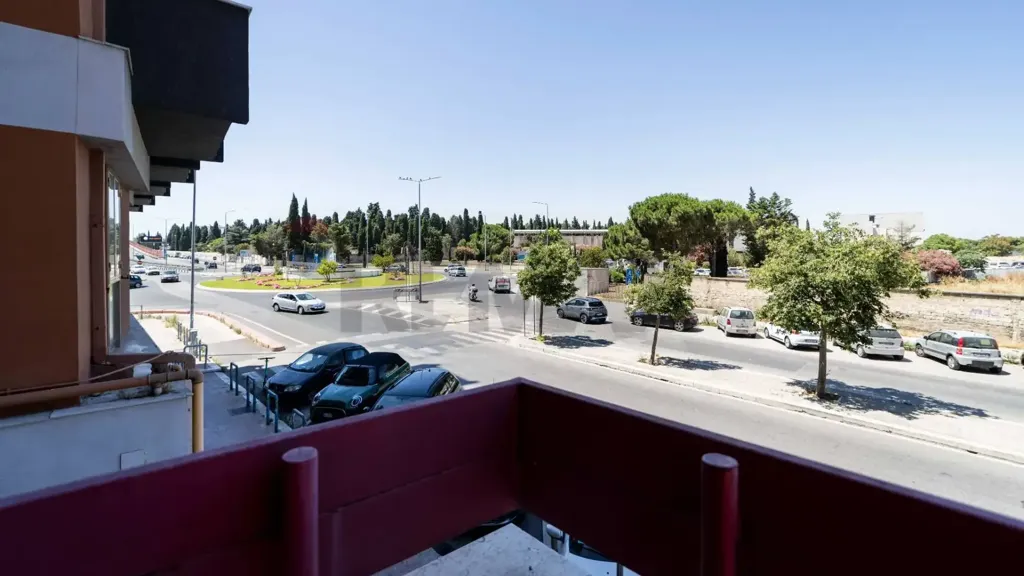 Rõdu - Spacious Apartment with Terrace in Bari