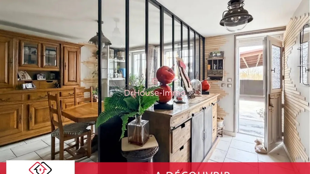 Salle à manger - Maison Briarde avec Dépendance et Double Garage à La Chapelle-Saint-Sulpice