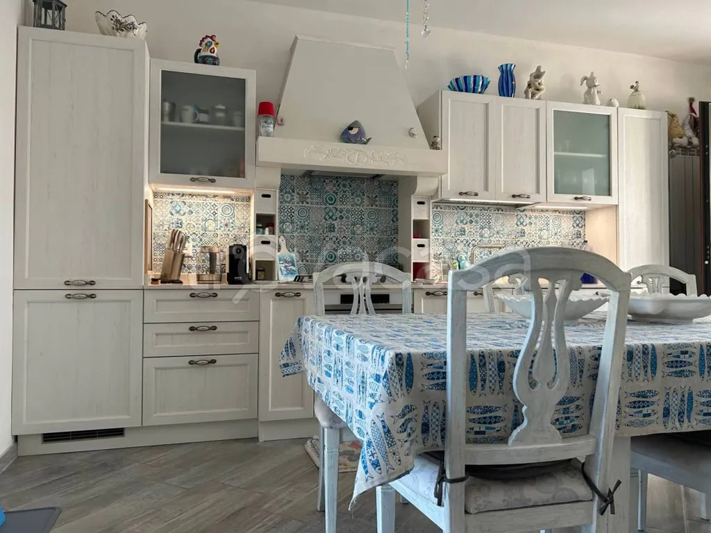Söögituba - Renovated Semi-Detached Villa with Garden in Comacchio