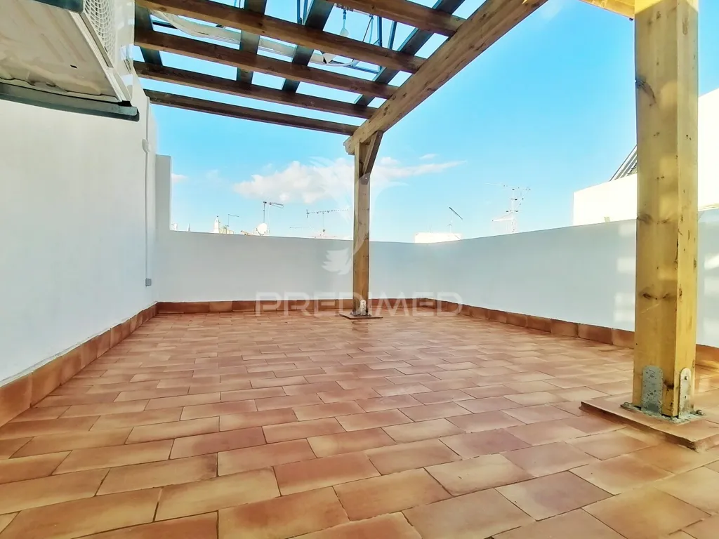 Terrass - Remodelled House with Two Apartments in Olhão