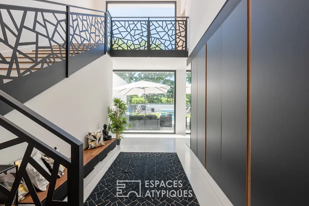 Hallway - Architectural Villa with Pool in Rennes