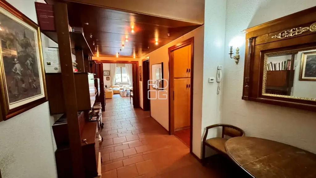 Entrée - Quadruplex with Garden View in Desenzano del Garda