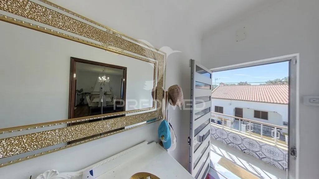 Salles de bain - Bi-Family House with Pool in Caia