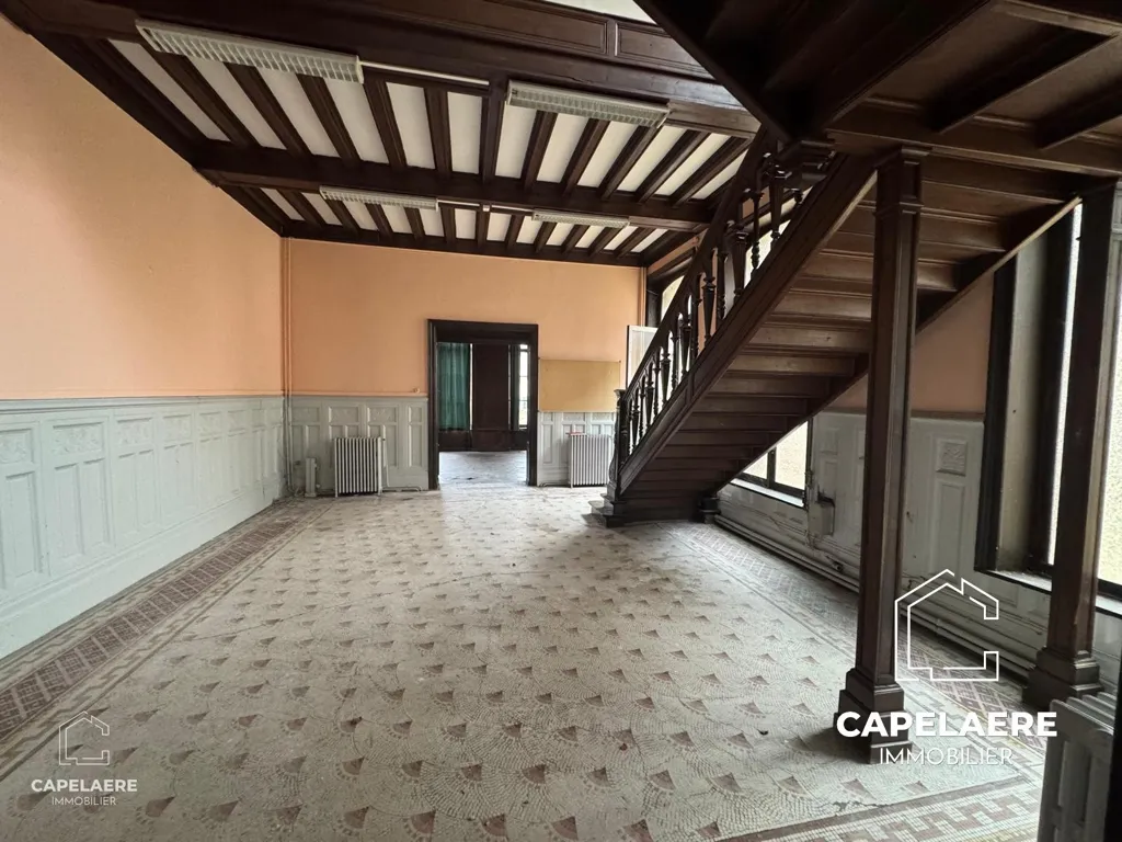 Esik - Historic Ensemble with Potential in Saint-Omer