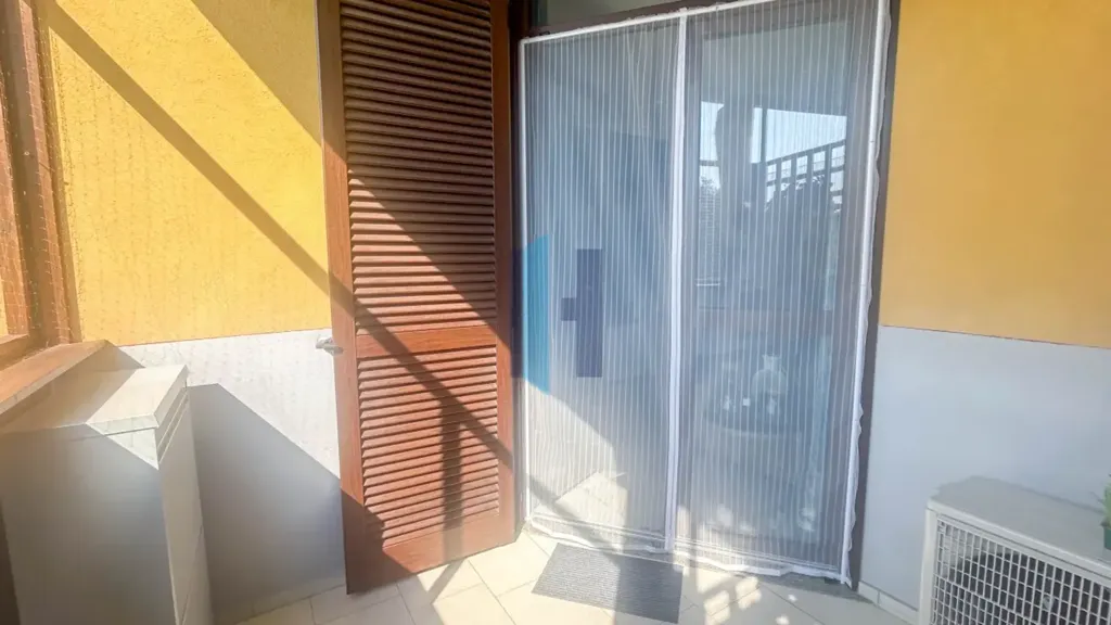 Balcon - West-Facing Flat with Terrace in Ospitaletto