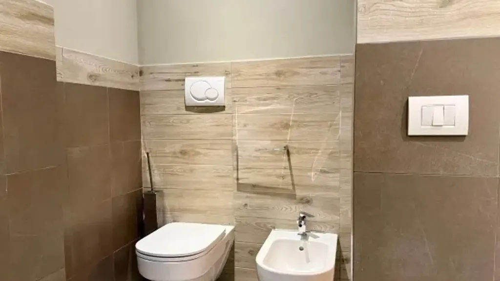 Bathrooms - Rustic Villa with Garden in Bari