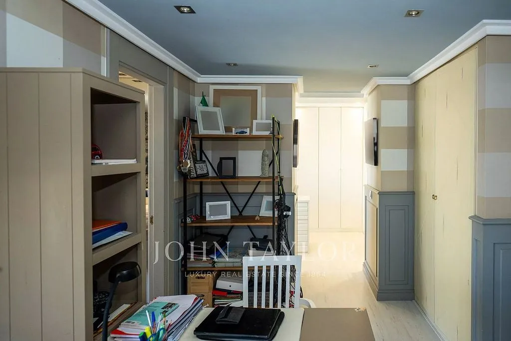 Kabinet - Luxury House with Private Garden in Boadilla del Monte
