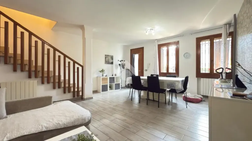 Séjour - Terraced Villa with Garden in Veronella