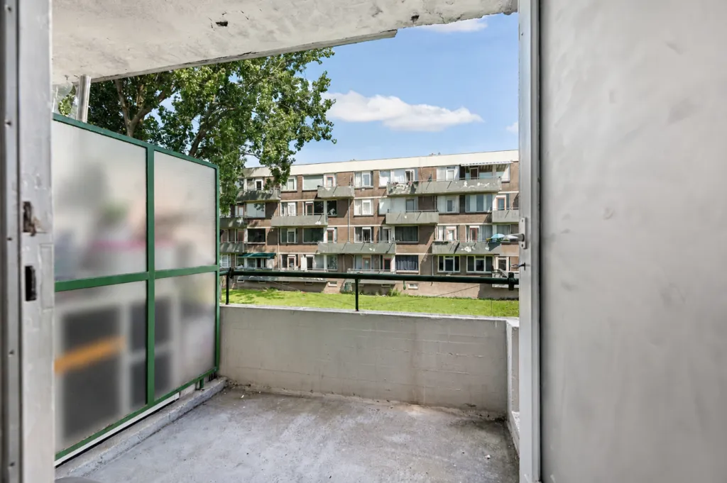 Balcon - Four-Bedroom Apartment with Balconies in Rotterdam