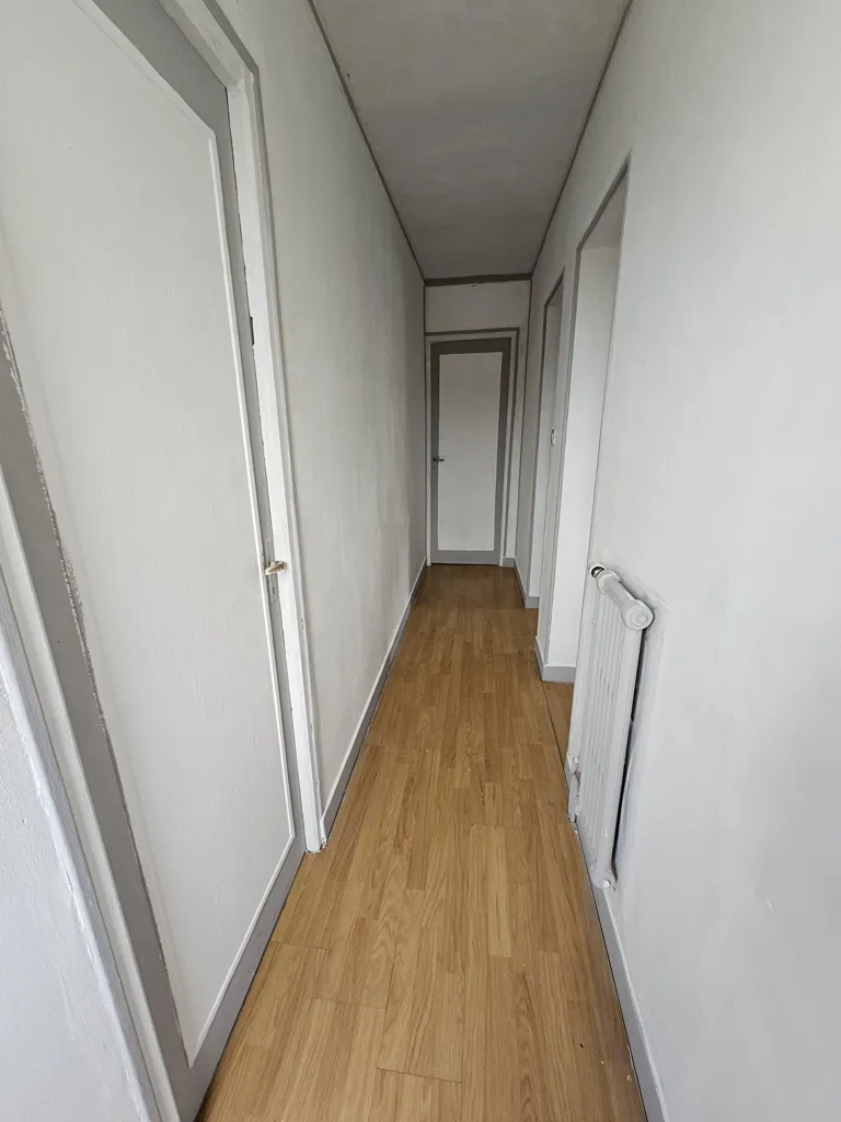Ingresso - Semi-Pitched House with Garden near Centre