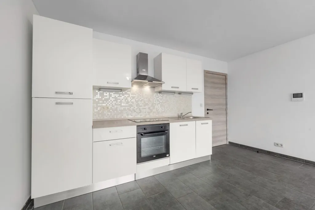 Köök - Move-in Ready Apartment with East Frontage in Buggenhout