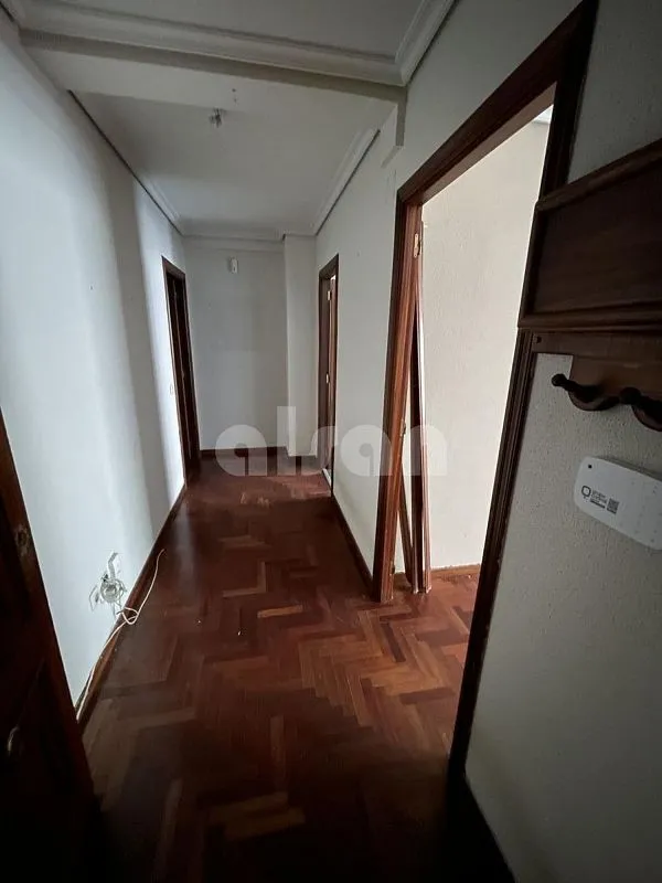 Entrée - Apartment with Large Windows in Vigo