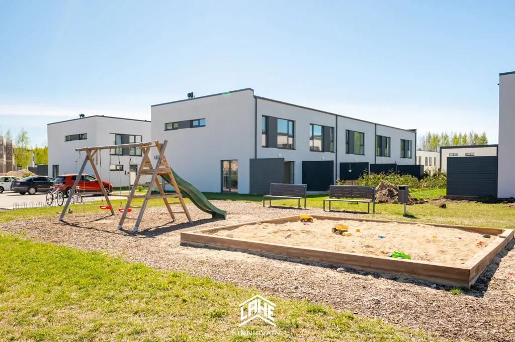 Giardino - Modern Flat with Terrace in Kõrveküla, Tartu