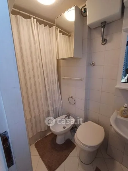 Salles de bain - Armed Trilocale with Balcony in Florence