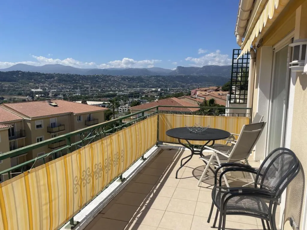 Balcon - Appartement avec Vue Mer et Terrasse à Corniche Fleurie