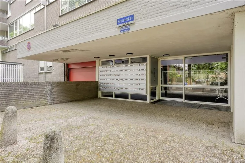 Esik - Spacious Apartment with Balconies in Eindhoven