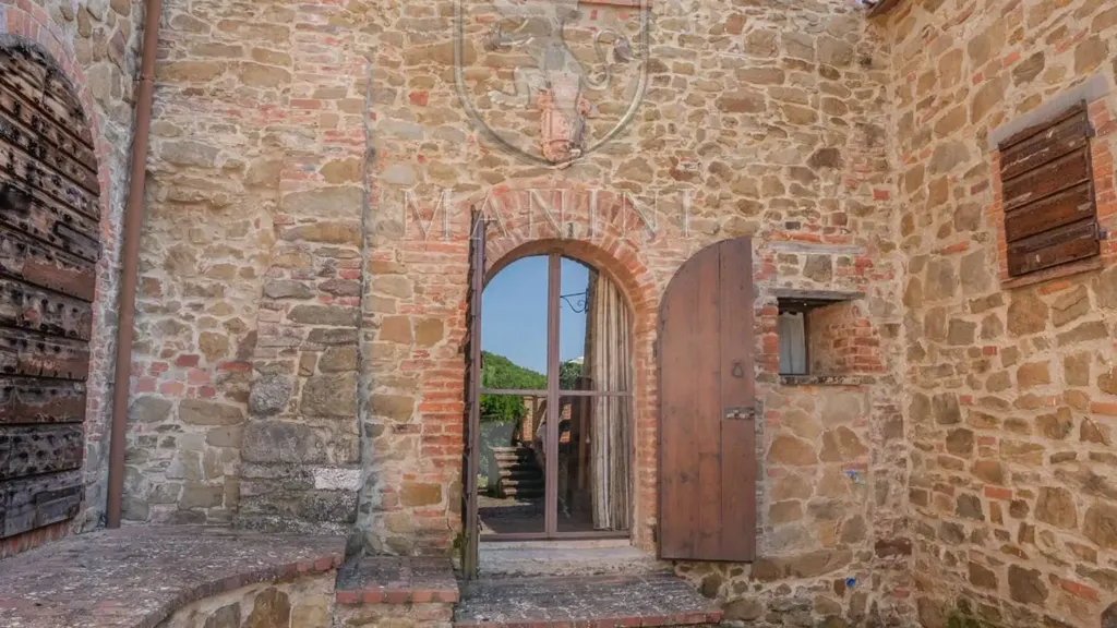 Jardin - Historic Castle with Garden in Sinalunga