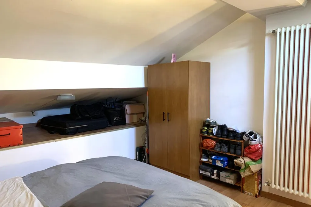 Bedrooms - Duplex Apartment with Balcony in Monza