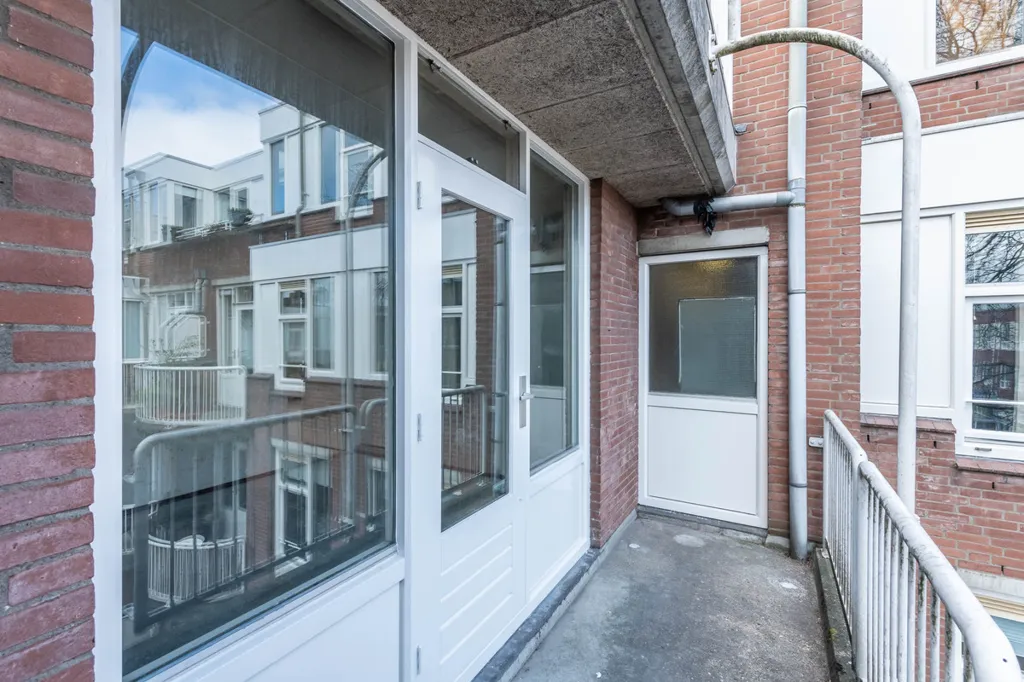 Balcon - Apartment with Two Balconies in Amsterdam-Oost