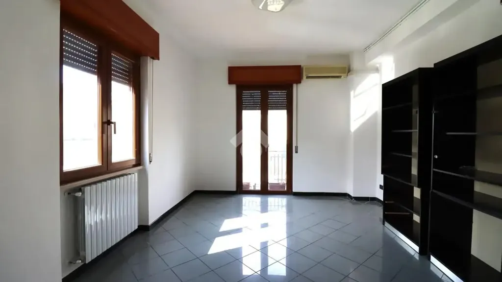 Bureau - Rearranged Apartment with Terrace in Marmore