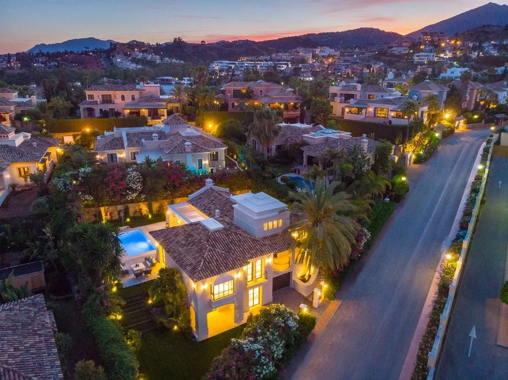 Extérieur - Luxury Villa with Pool and Mountain View in Marbella