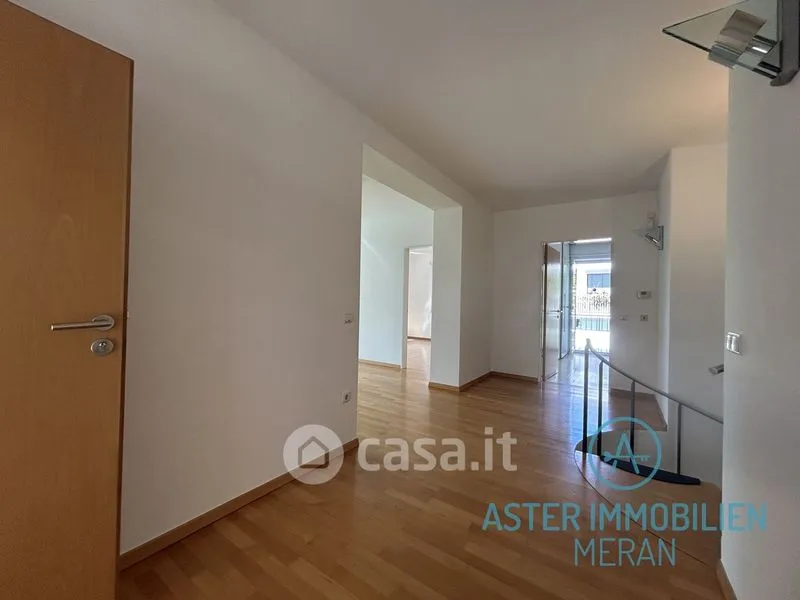 Esik - Villa with Extensive Garden in Lana