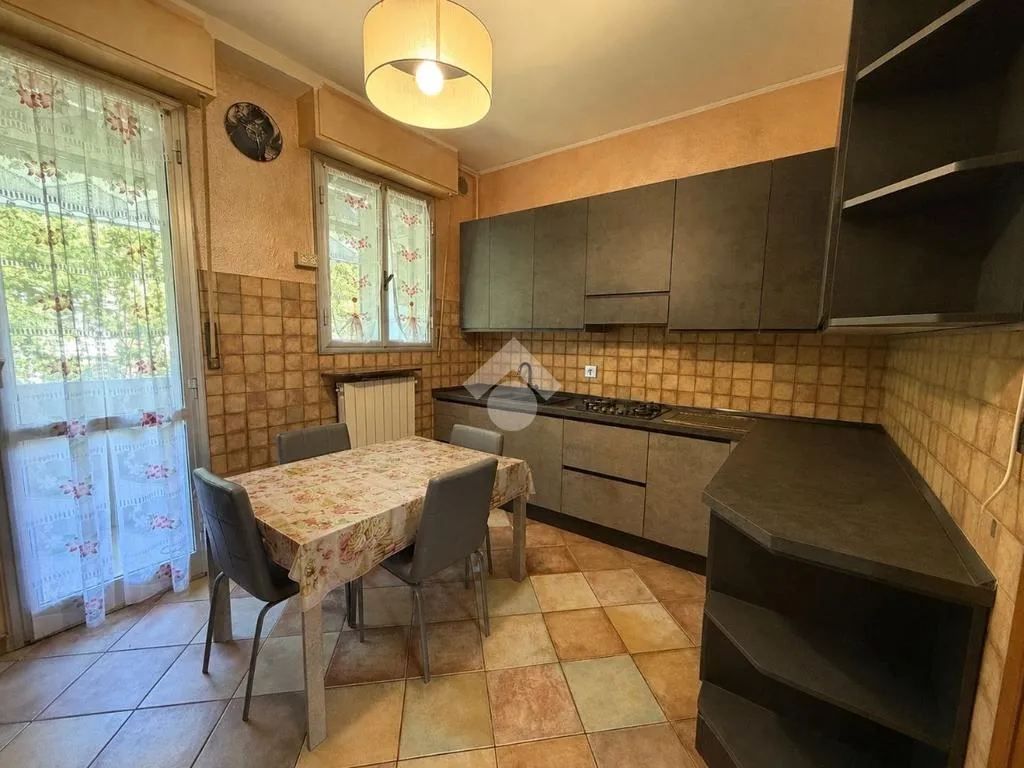 Cuisine - Rear-Facing Apartment with Garden in Torino