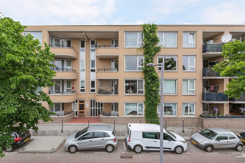 Välivaade - 3-Bedroom Apartment with Balcony in Rotterdam Centre