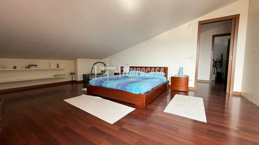 Magamistoad - Spacious 2-Bedroom with Balcony in Oristano