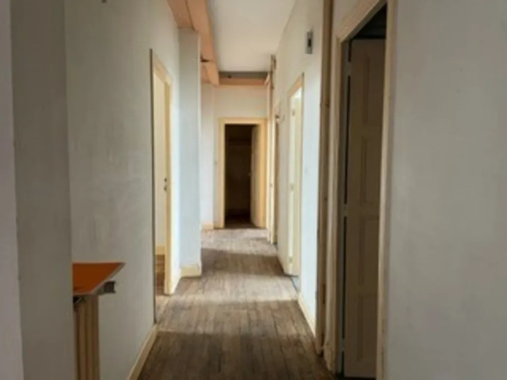 Entrée - Appartement 5 Pièces avec Ascenseur à Clermont-Ferrand