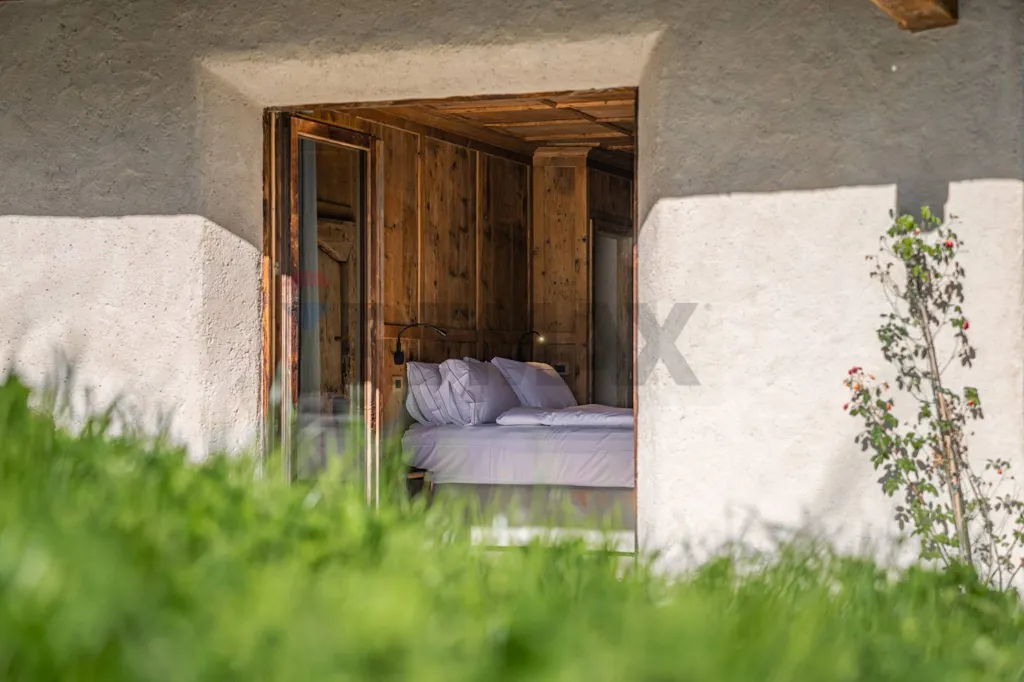 Magamistoad - Luxury Chalet with Private Helipad in Arabba
