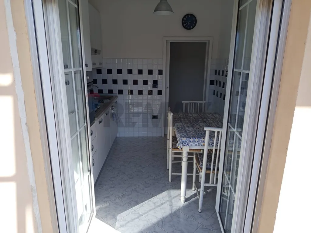 Esik - Apartment with Sea View Terrace in Central Piombino