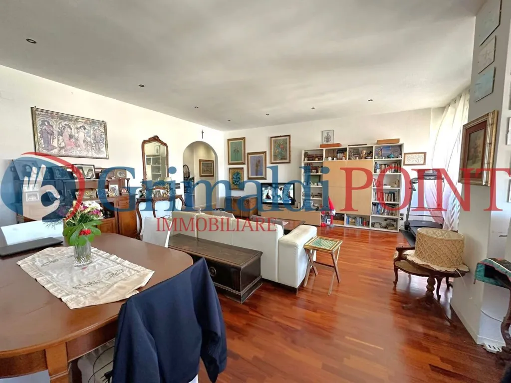 Söögituba - Penthouse Apartment with Double Entrance in Lecce