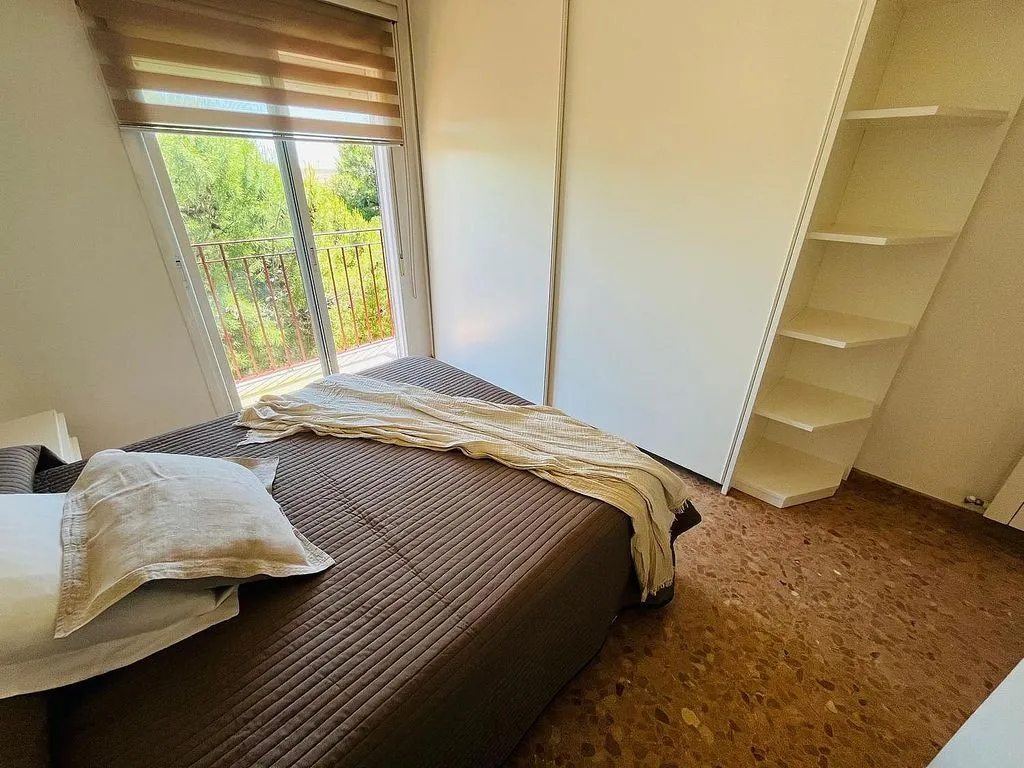 Bedrooms - Student-Friendly Flat with Balcony in Moncada