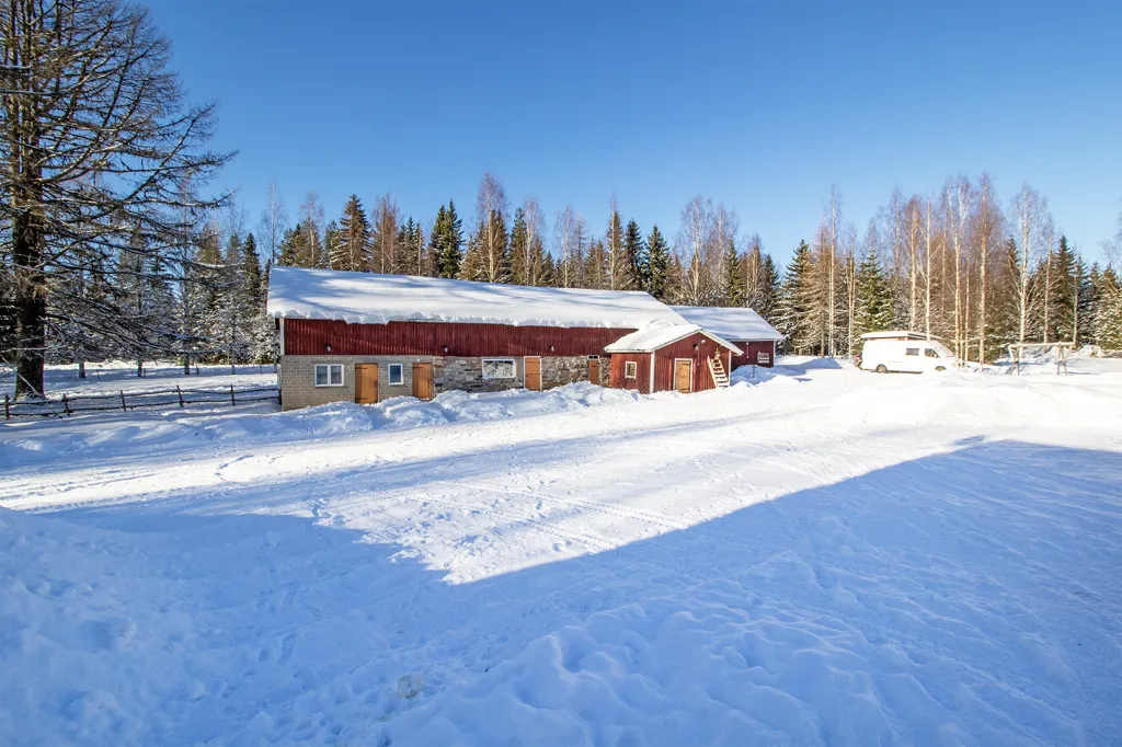 Extérieur - Rustic Timber House with Farmyard in Lastukoski