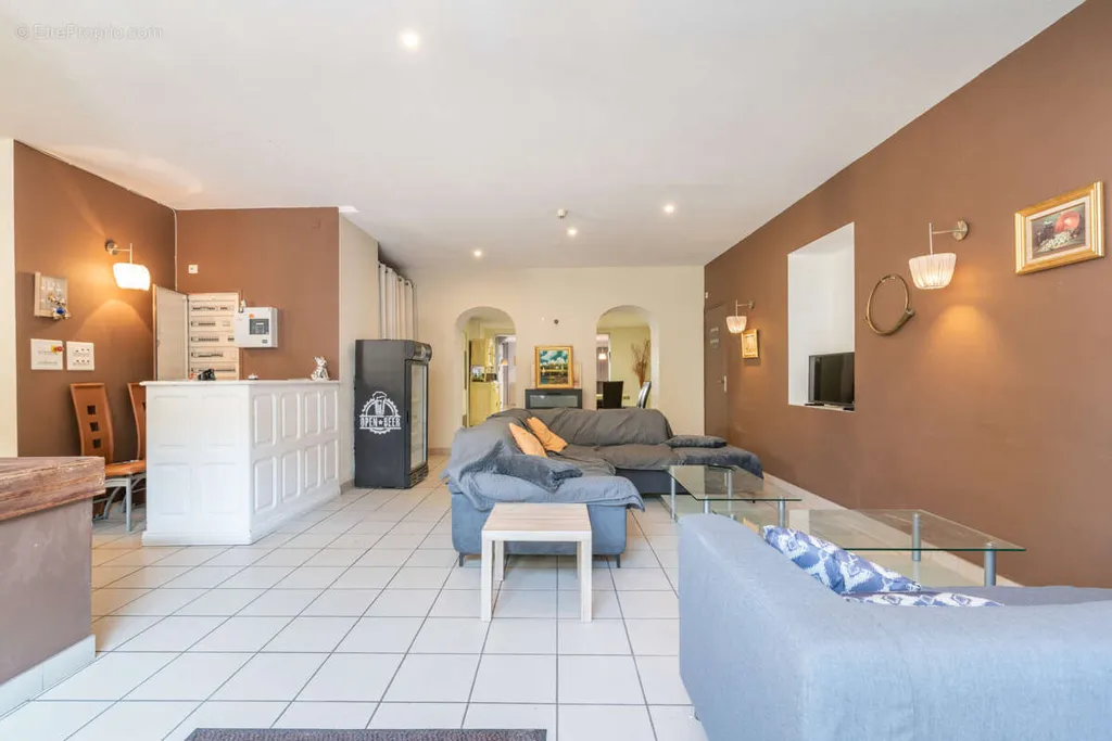 Séjour - Ensemble Hôtel-Restaurant en Centre-Ville à Langeac