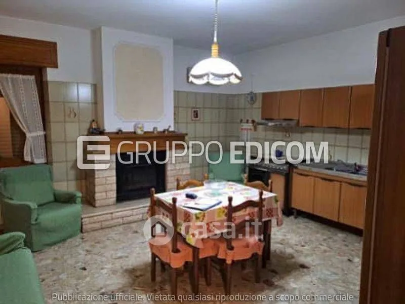 Söögituba - First Floor Apartment with Balconies in Cotronei